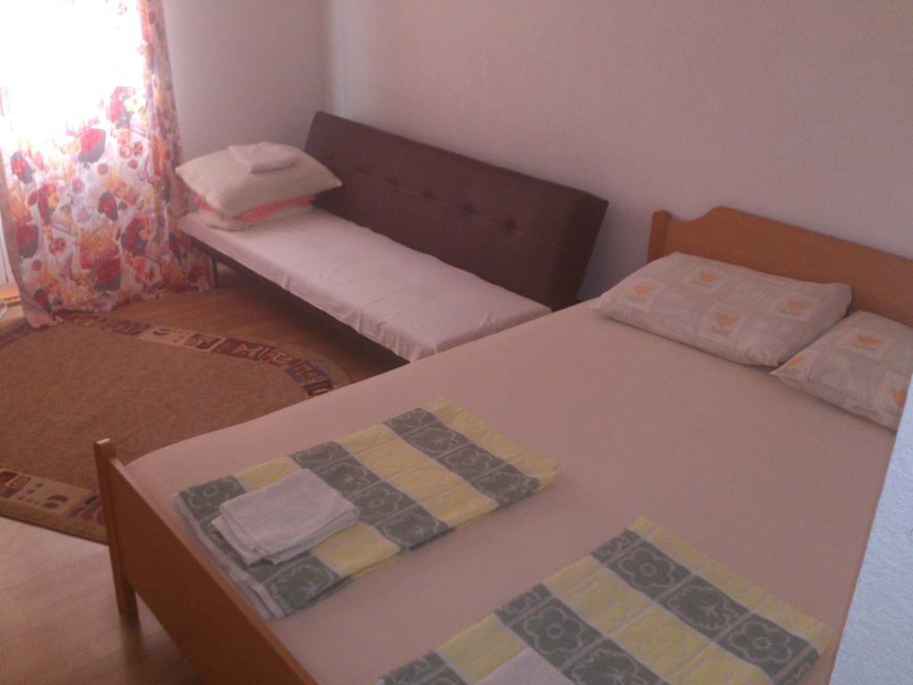 Brig Apartments Zivogosce Exterior photo